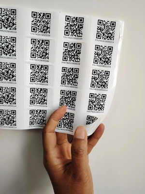 Se cortan besos de diferentes tamaños Etiquetas adhesivas personalizadas de etiquetas inteligentes de Qr